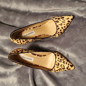 Steve Madden leopard print pumps